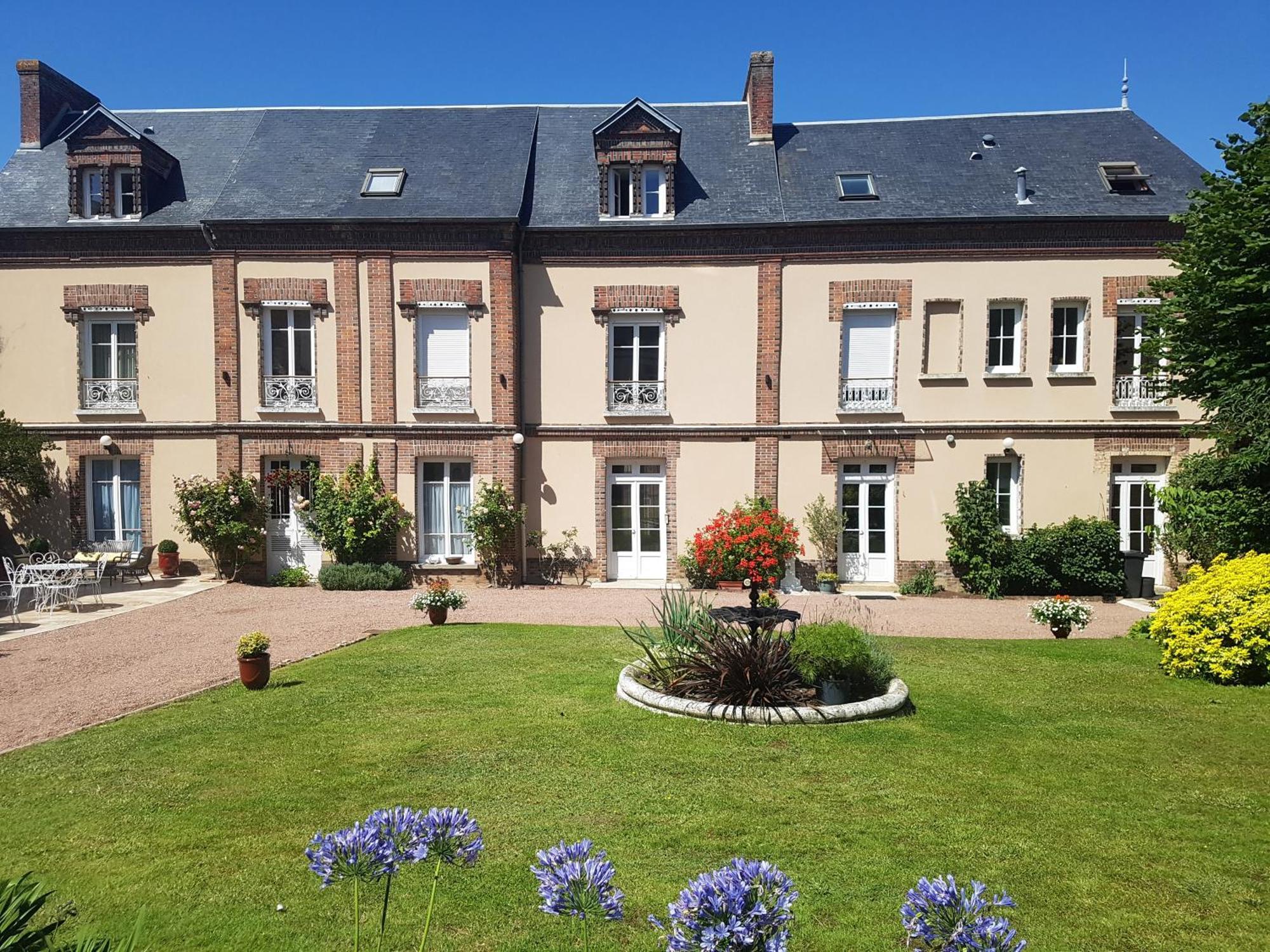 Le Clos Saint-Germain Rugles エクステリア 写真