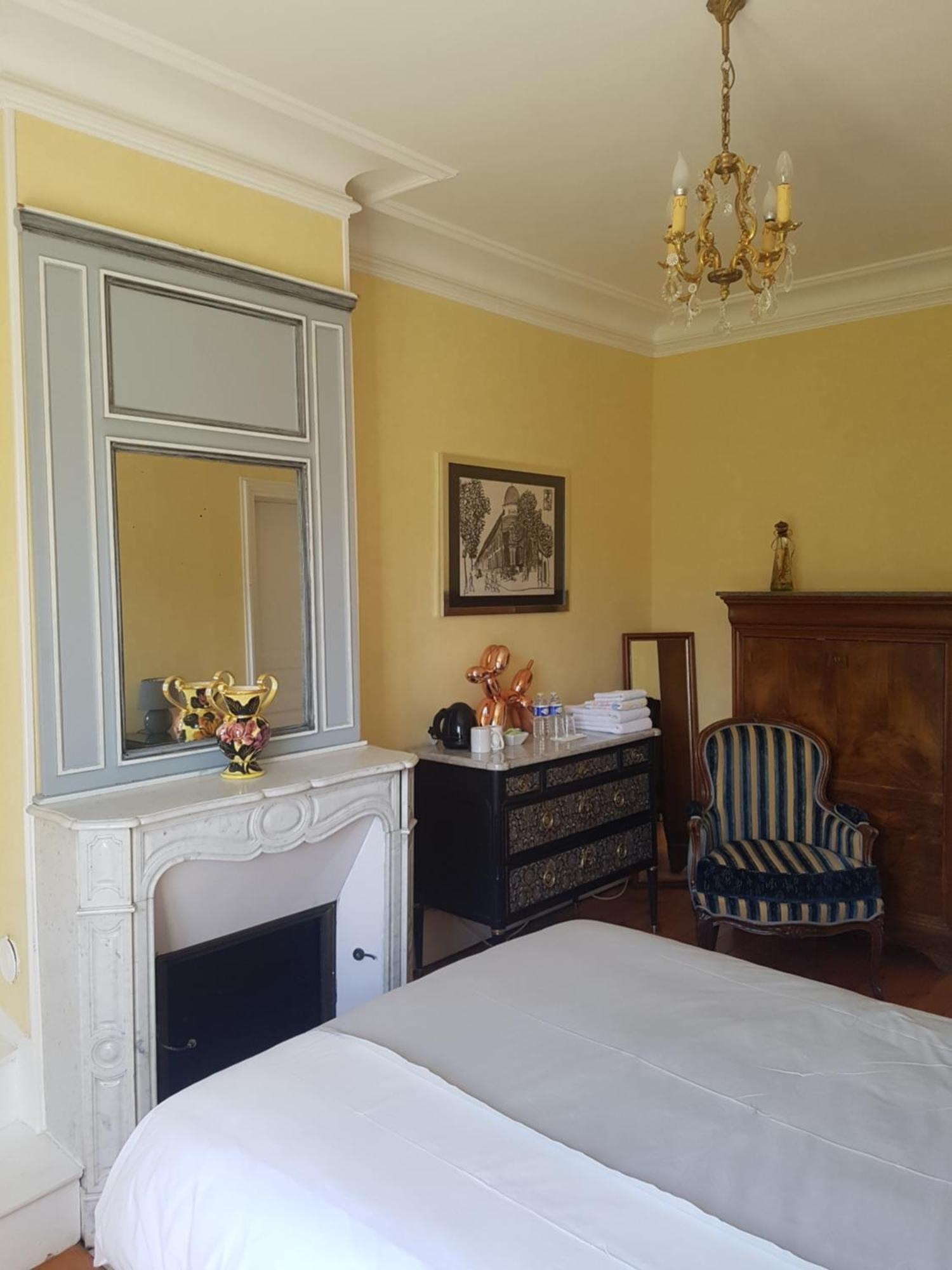 Le Clos Saint-Germain Rugles エクステリア 写真
