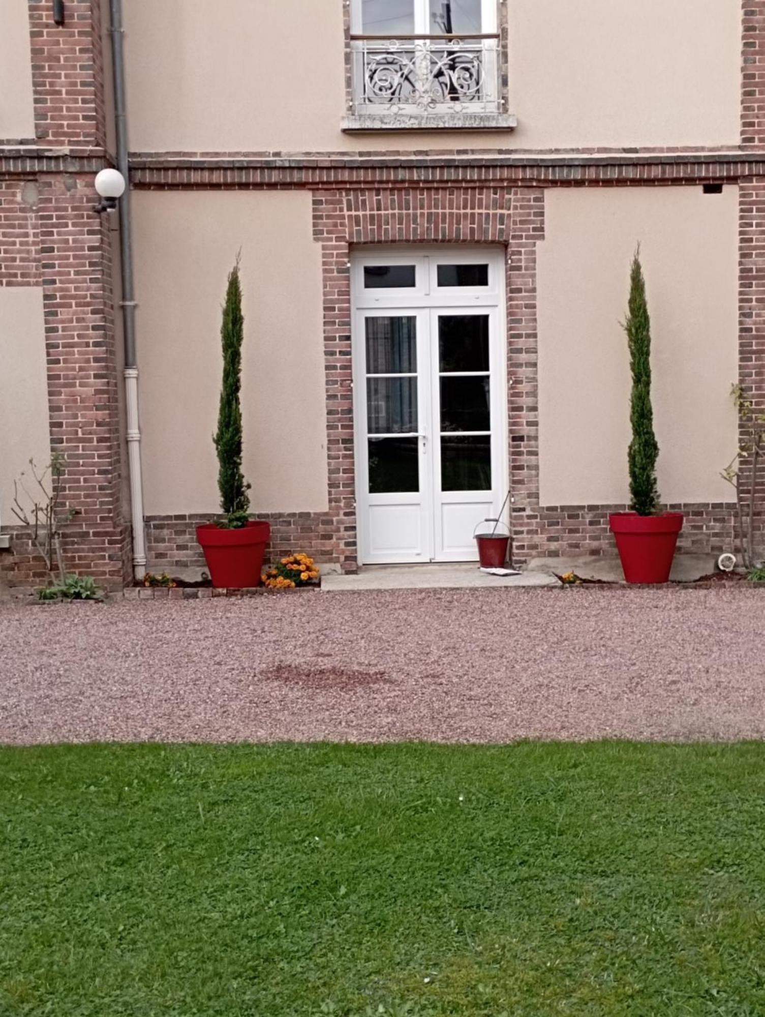 Le Clos Saint-Germain Rugles エクステリア 写真