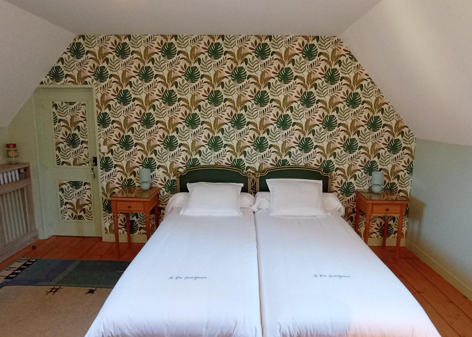 Le Clos Saint-Germain Rugles エクステリア 写真